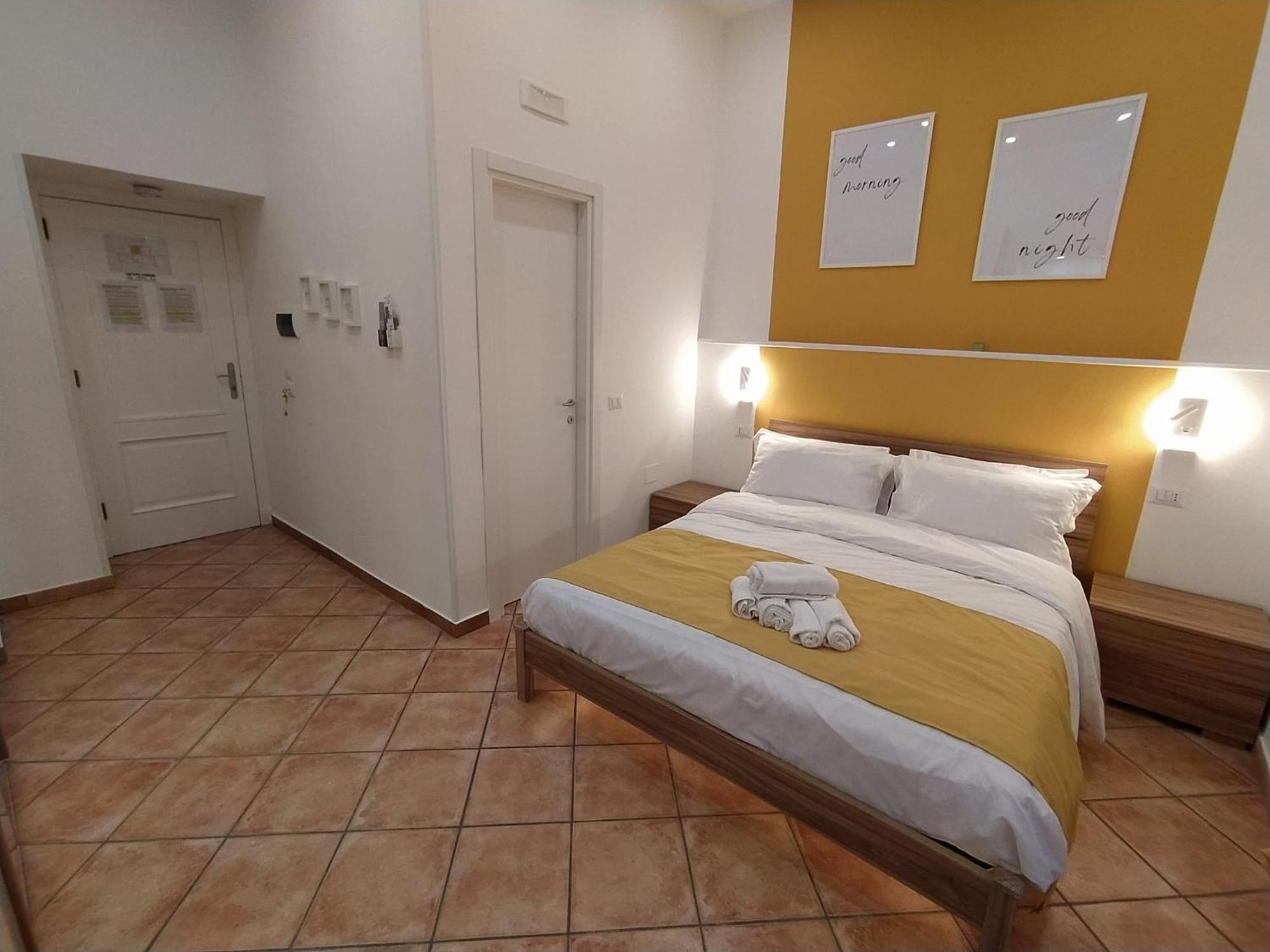 Nacasa Couette-café Naples